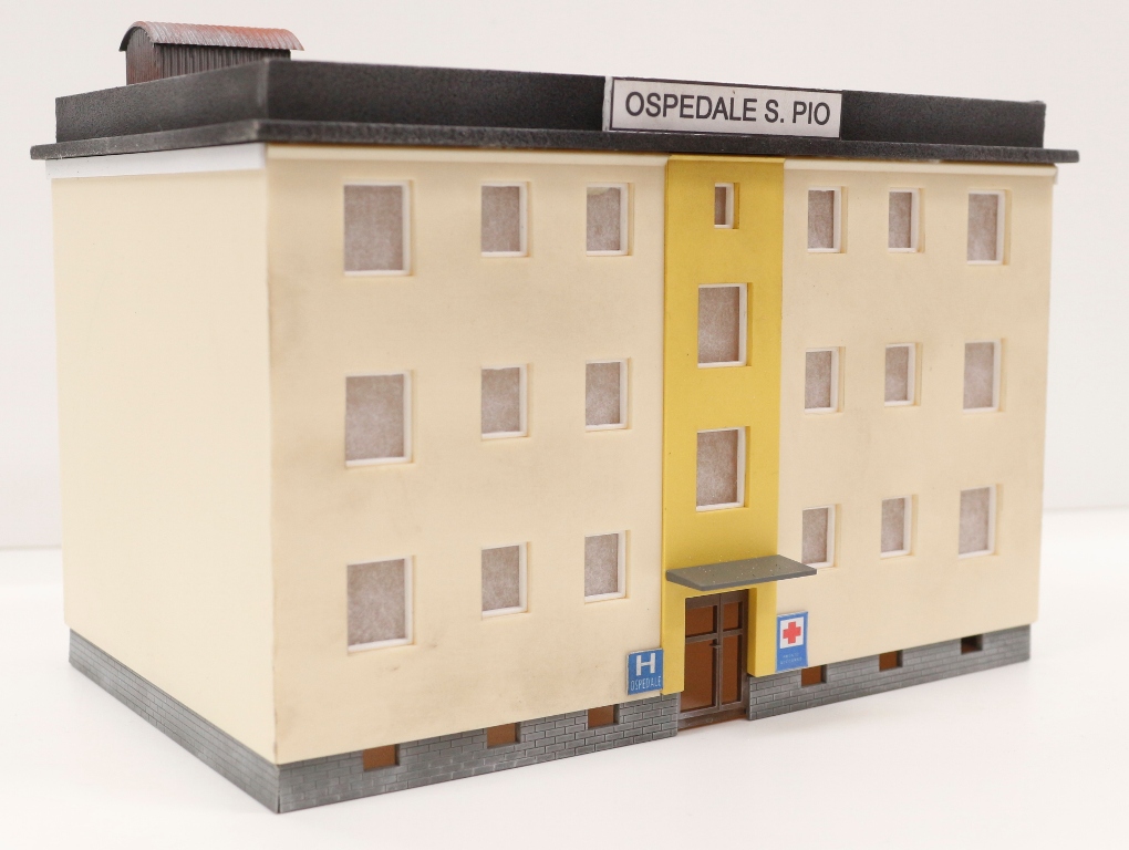 928DM HO Fabbricato Ospedale pronto soccorso montato e illuminato scala 1:87 928DM HO Fabbricato Ospedale pronto soccorso montato e illuminato scala 1:87